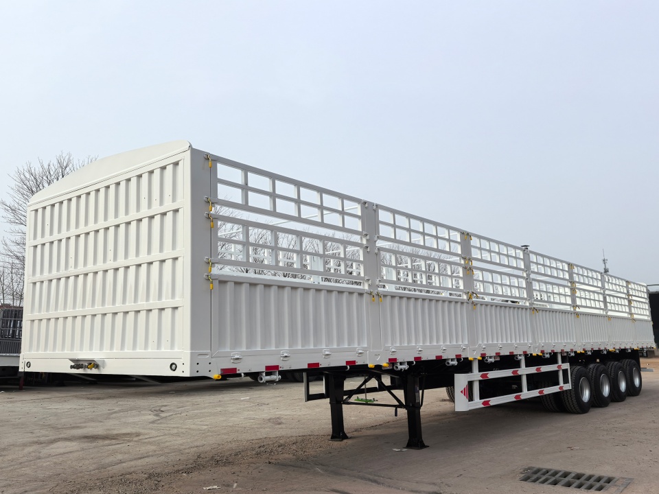 Το Tri Fence Semi Trailer του Derun οχήματος αποστέλλεται στη Λαϊκή Δημοκρατία του Κονγκό