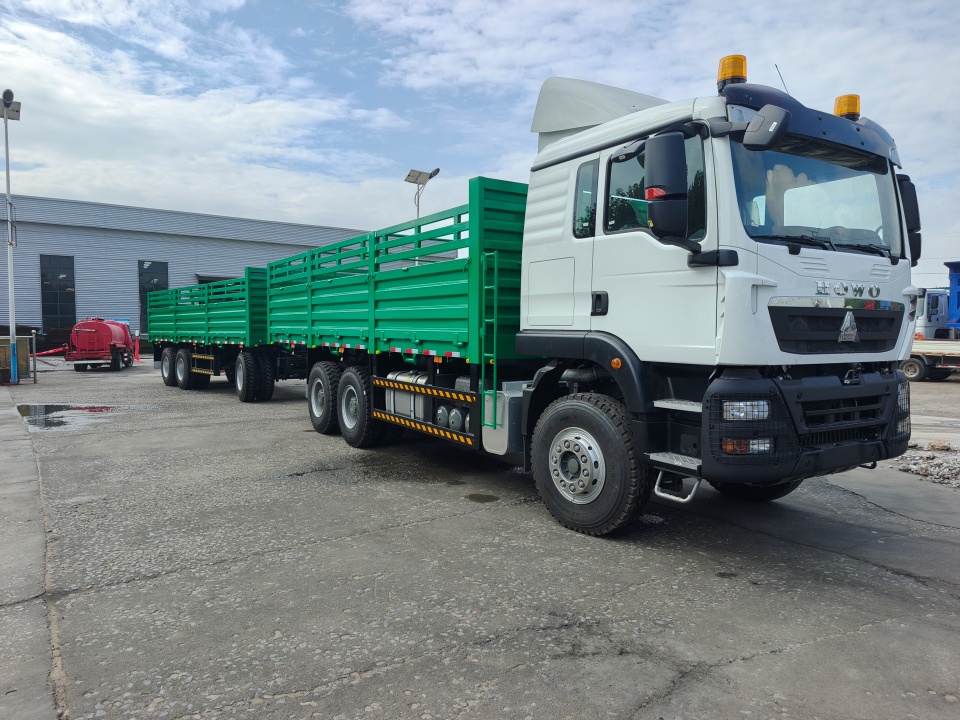 DERUN ΟΧΗΜΑ HOWO TX400 Τα φορτηγά και τα ρυμουλκούμενα αποστέλλονται στην Αιθιοπία